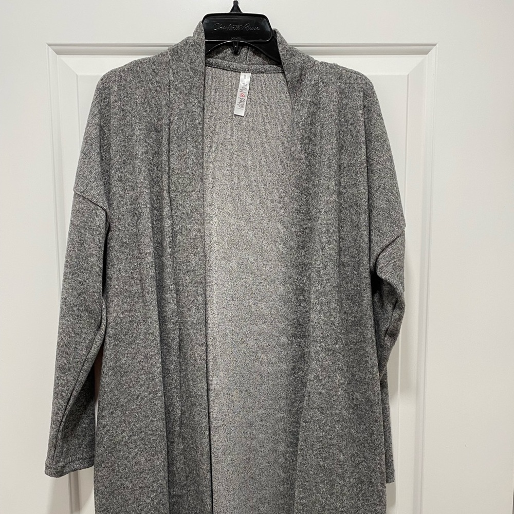 Latched mama cardigan size M NWT gray color